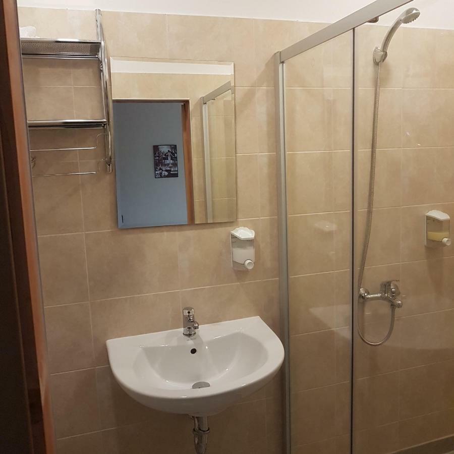 Pension STELLA Lutherstadt Eisleben Bagian luar foto
