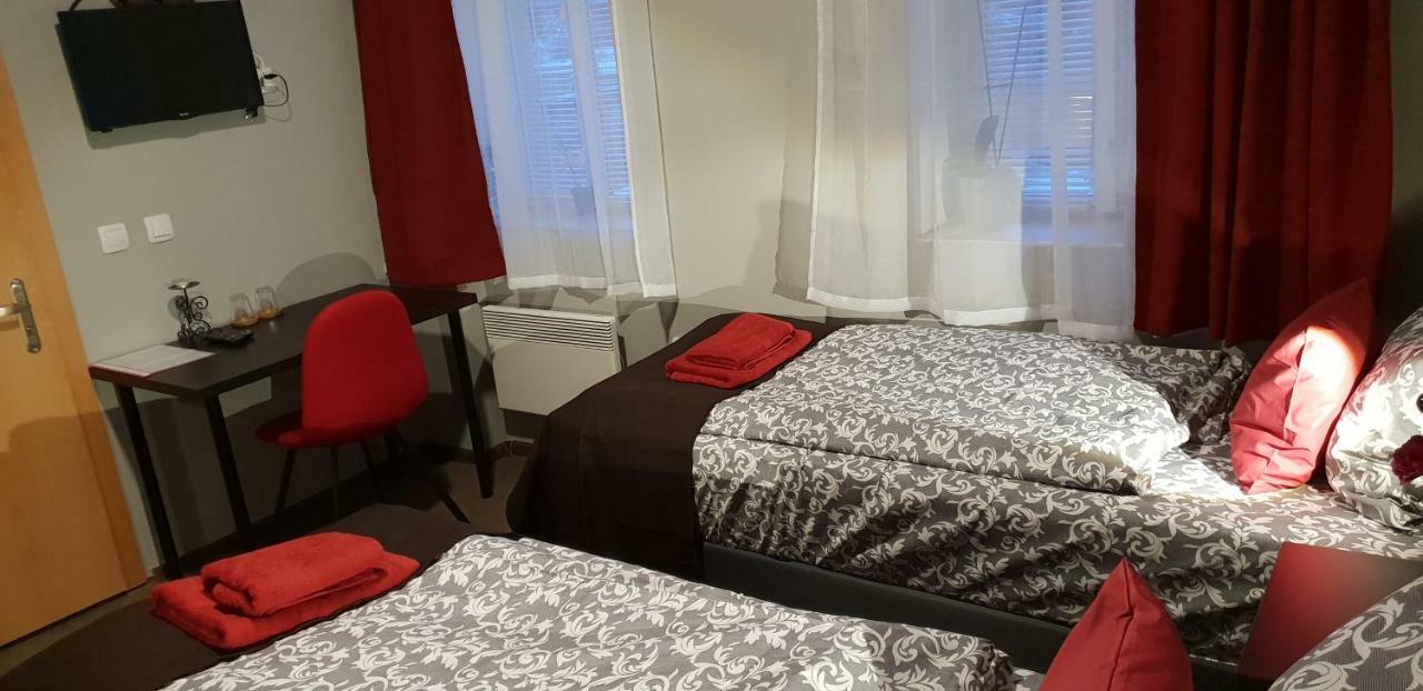 Pension STELLA Lutherstadt Eisleben Bagian luar foto