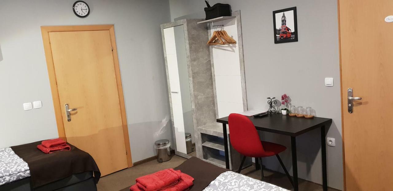 Pension STELLA Lutherstadt Eisleben Bagian luar foto